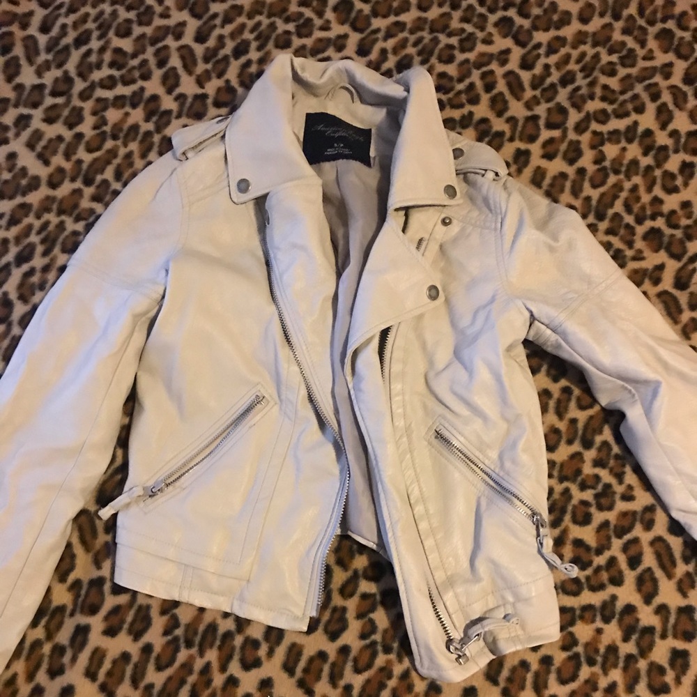 American Eagle cream leather jacket